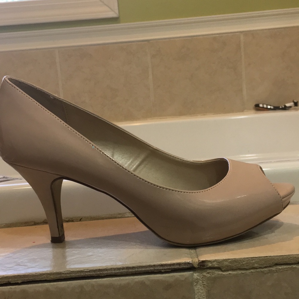 Sexy peep-toe heels